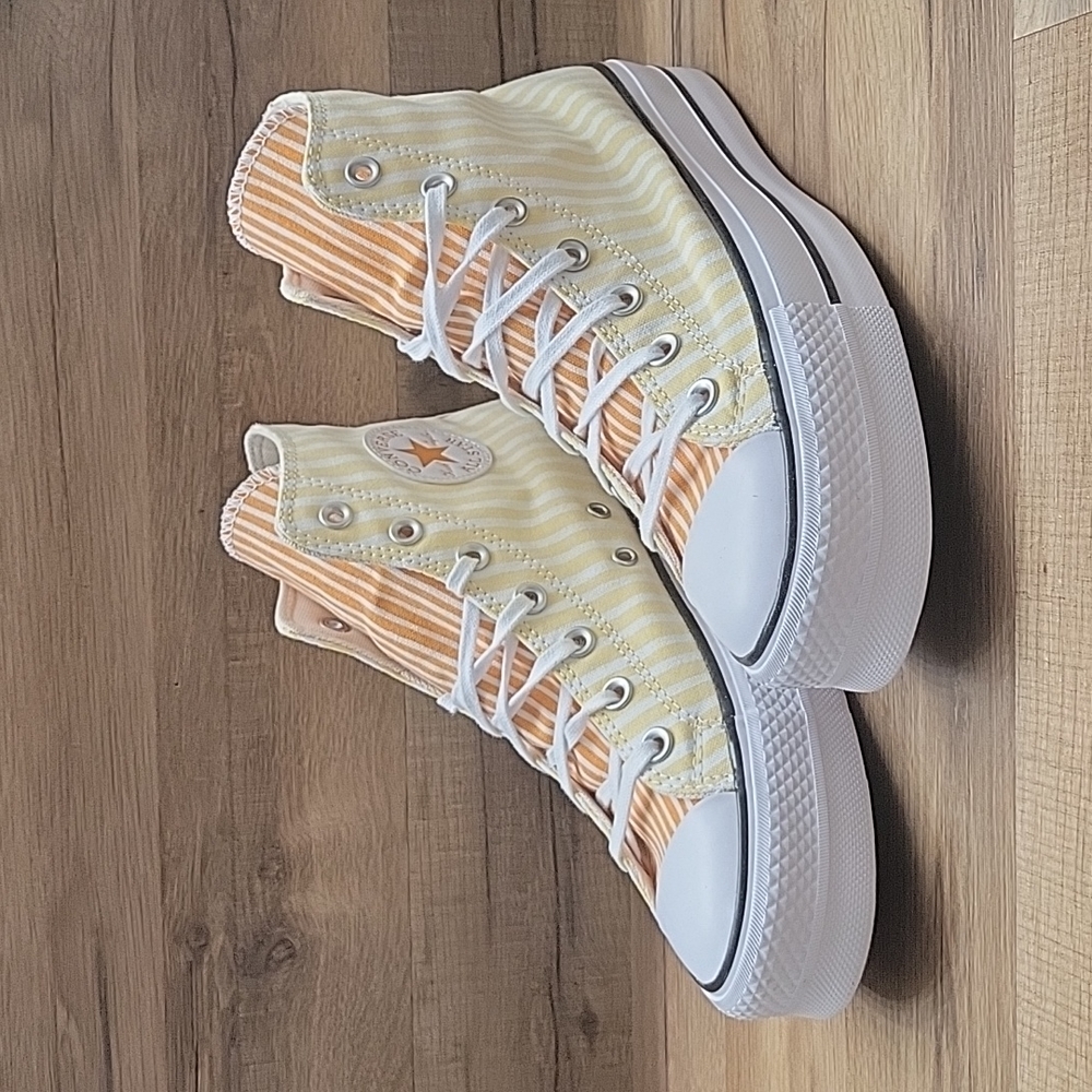 Converse platform Brand new High Top.
